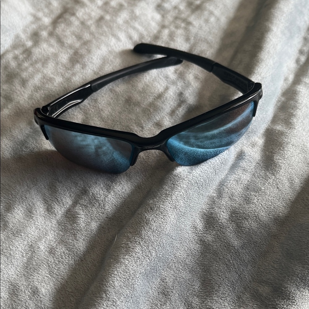 Oakley Prizm Black and Blue Sunglasses W/Bag